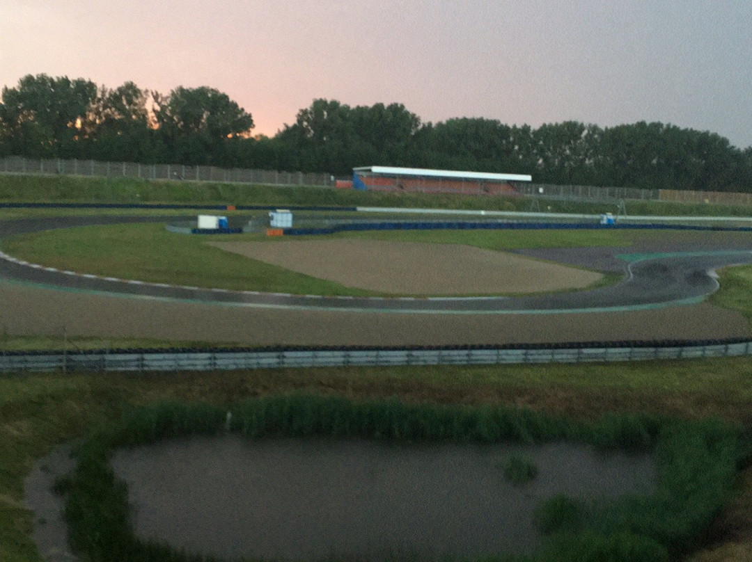 Hotel Motorsport Arena主图