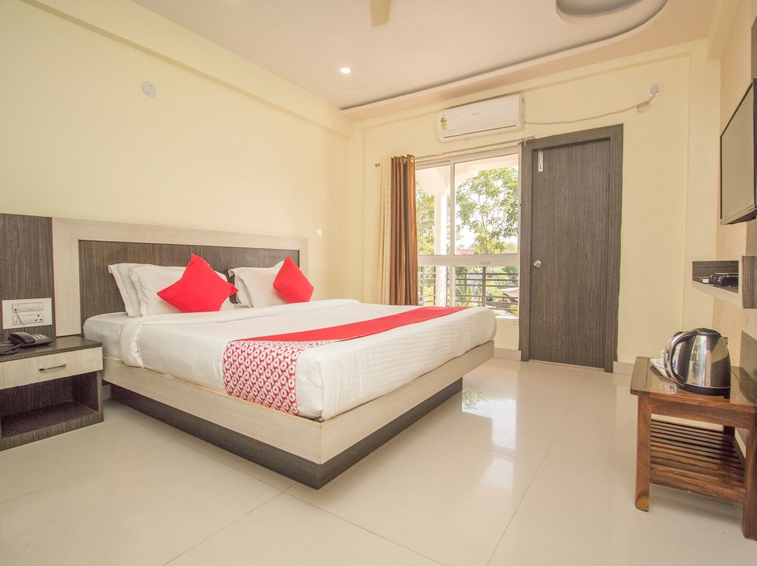 Hotel Debrani International主图