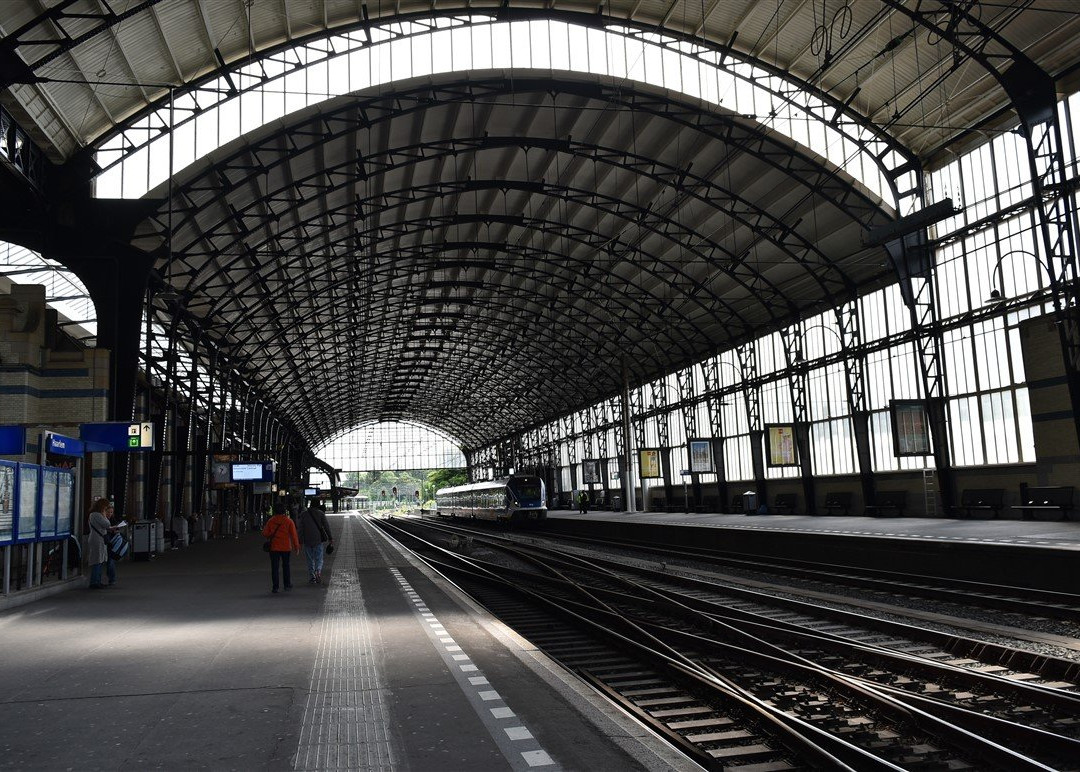 Haarlem Railway Station景点图片
