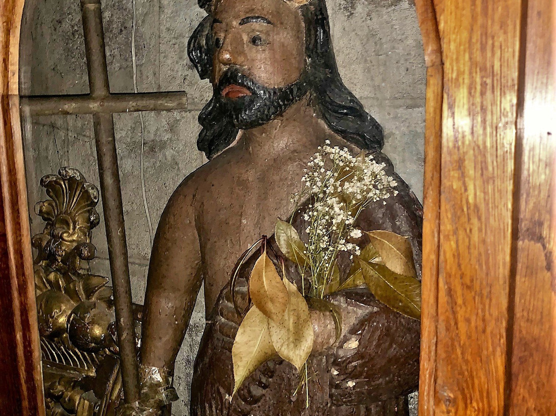 Eglise Saint-Julien-Ussac必去景点