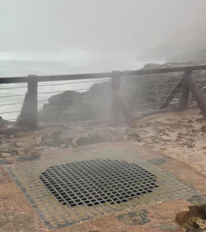 Al Mughsail Beach-塞拉莱必去景点