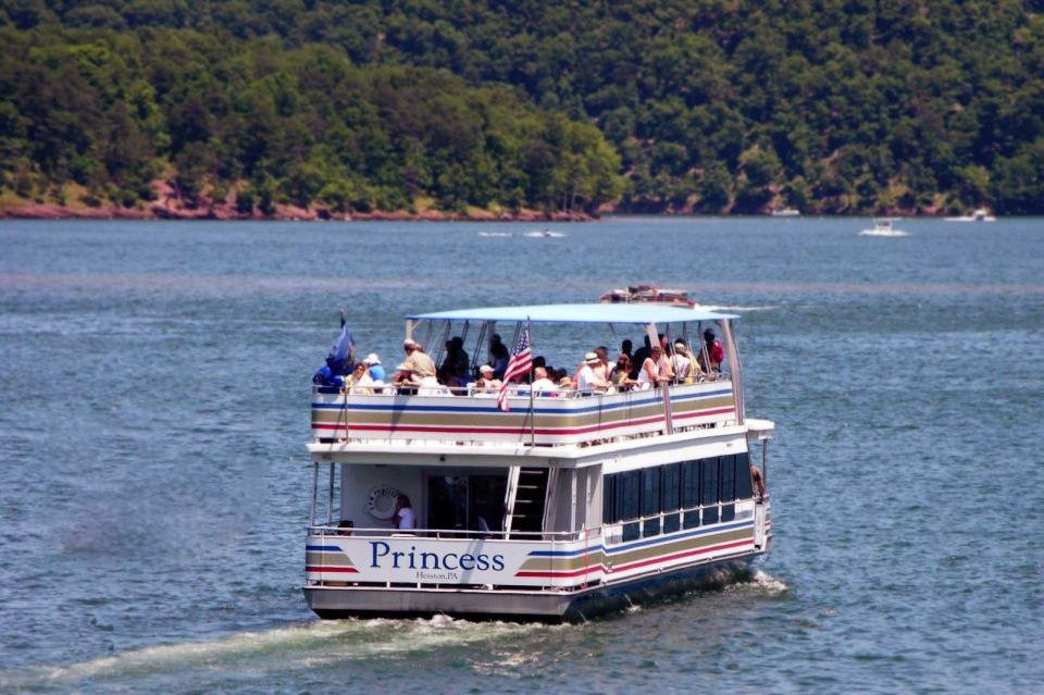 Tygart Lake Cruises景点图片