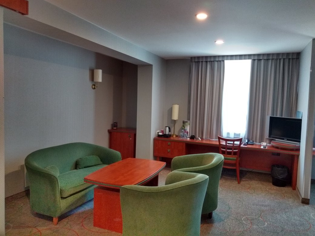 Qubus Hotel Glogow主图