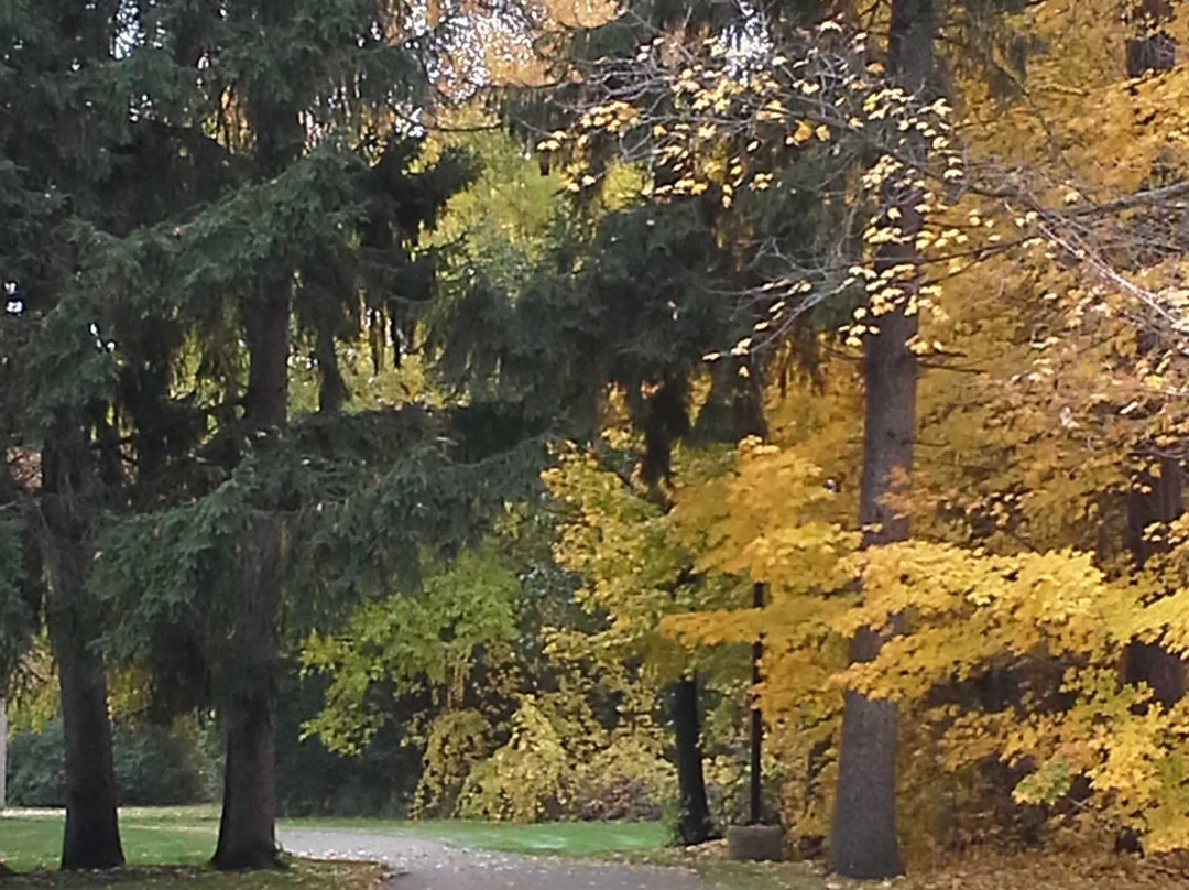 Rouge River Gateway Trail景点图片