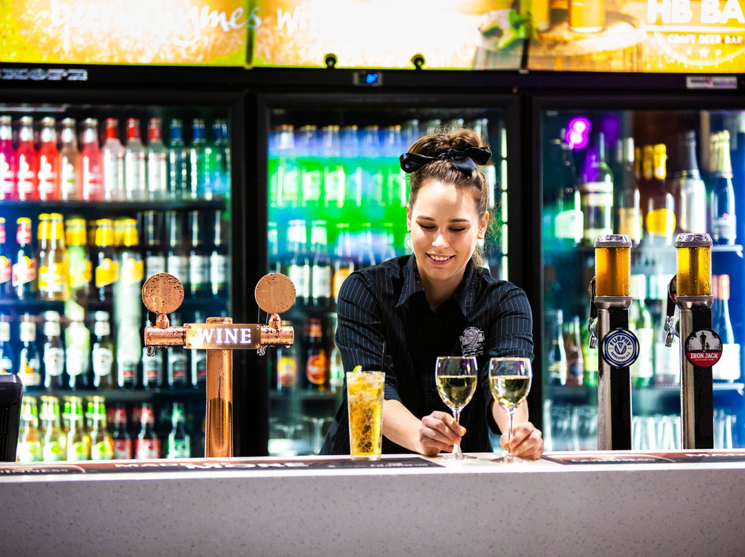 Nightcap At Manly Hotel主图