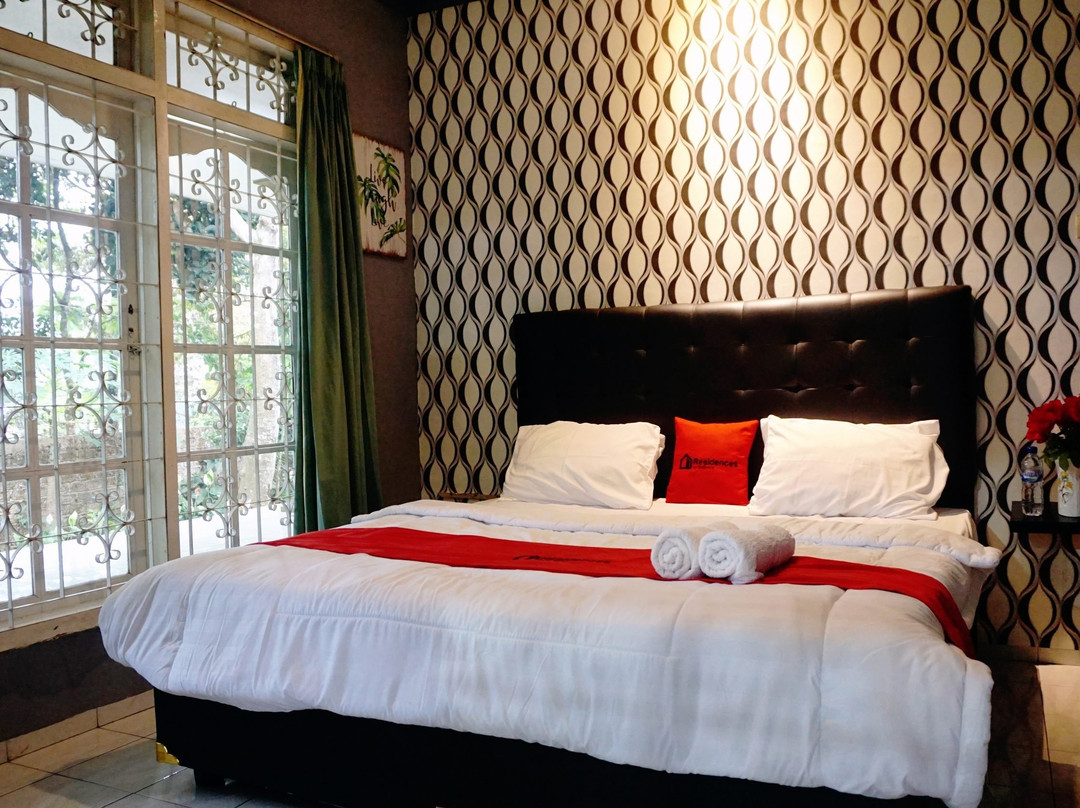 Residences By RedDoorz Near Taman Safari