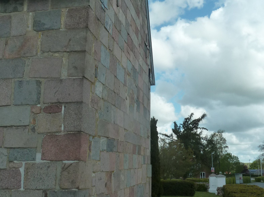 Lyngby Kirke景点图片