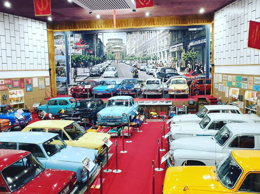 Cars Of Socialism-Peshtera必去景点