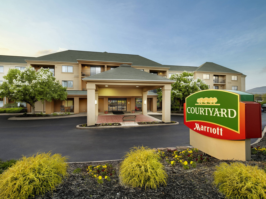 Courtyard by Marriott State College主图