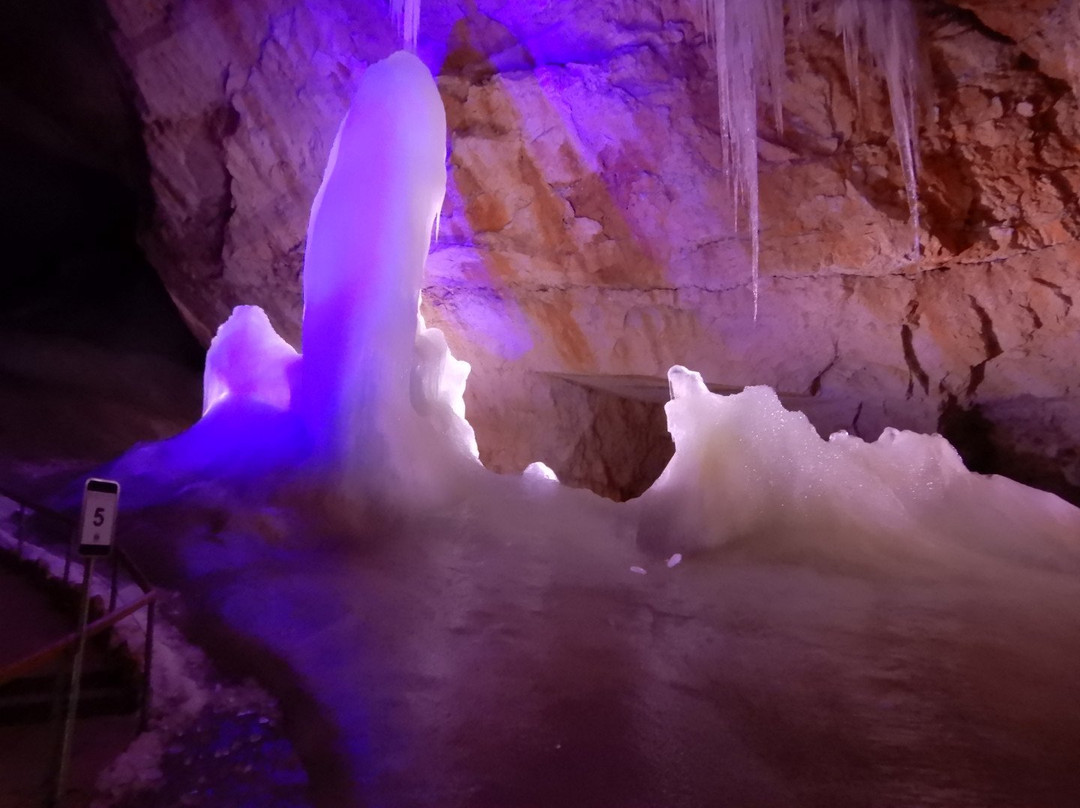 Dachstein Giant Ice Caves景点图片