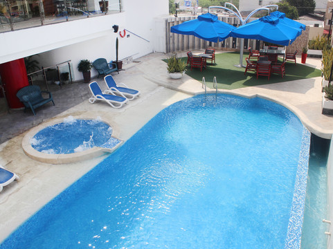 中庭广场酒店主图