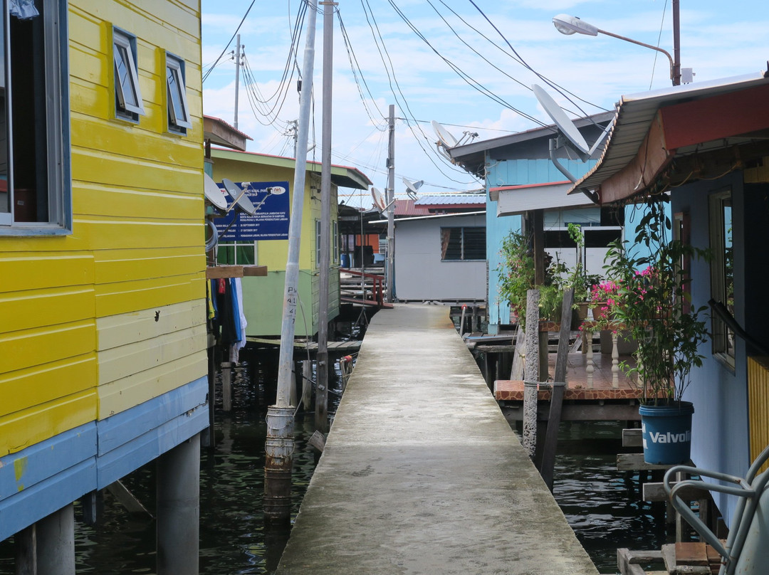 Patau-patau Water Village景点图片