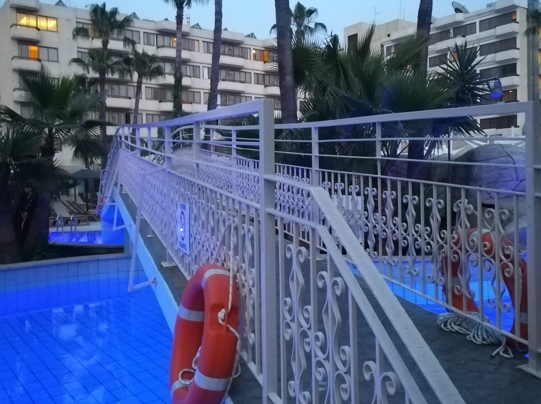 Atlantica Gardens Hotel主图