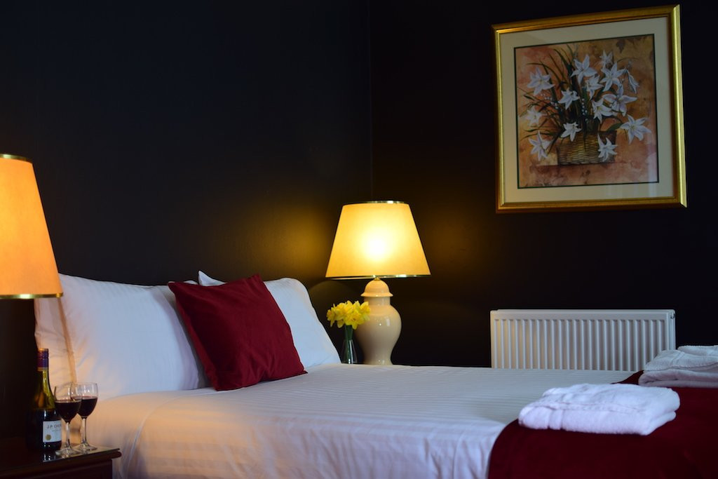 Caledonian Hotel主图