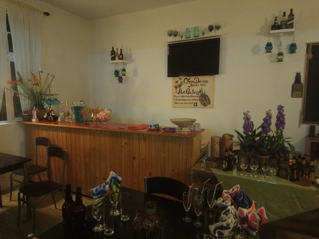 Surinam餐馆和美食-Chez Devika
