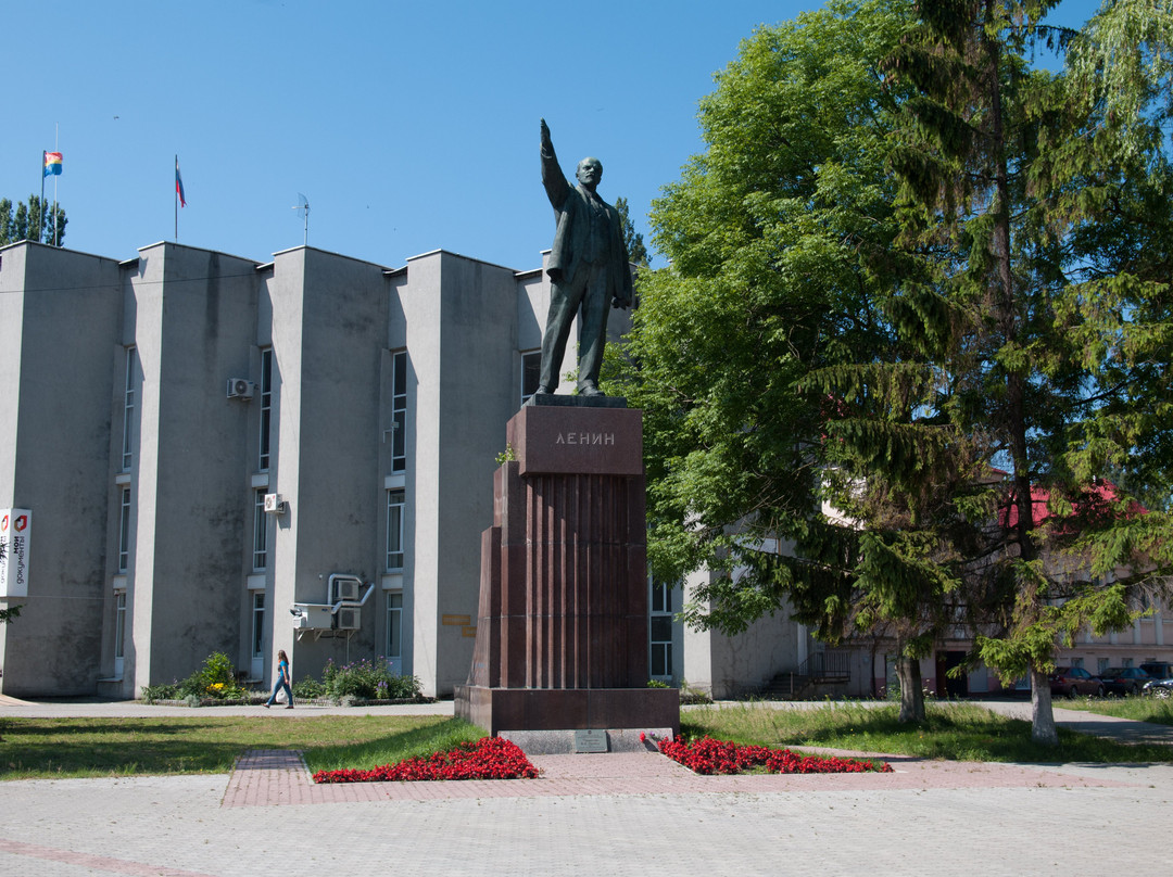Monument to  V. I. Lenin景点图片