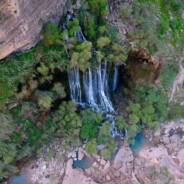 Shevi Waterfall景点图片