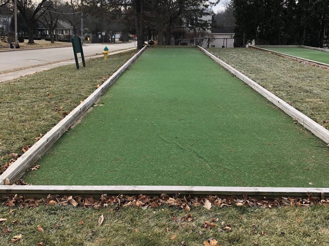 Lake Geneva Bocce Ball Park-日内瓦湖必去景点