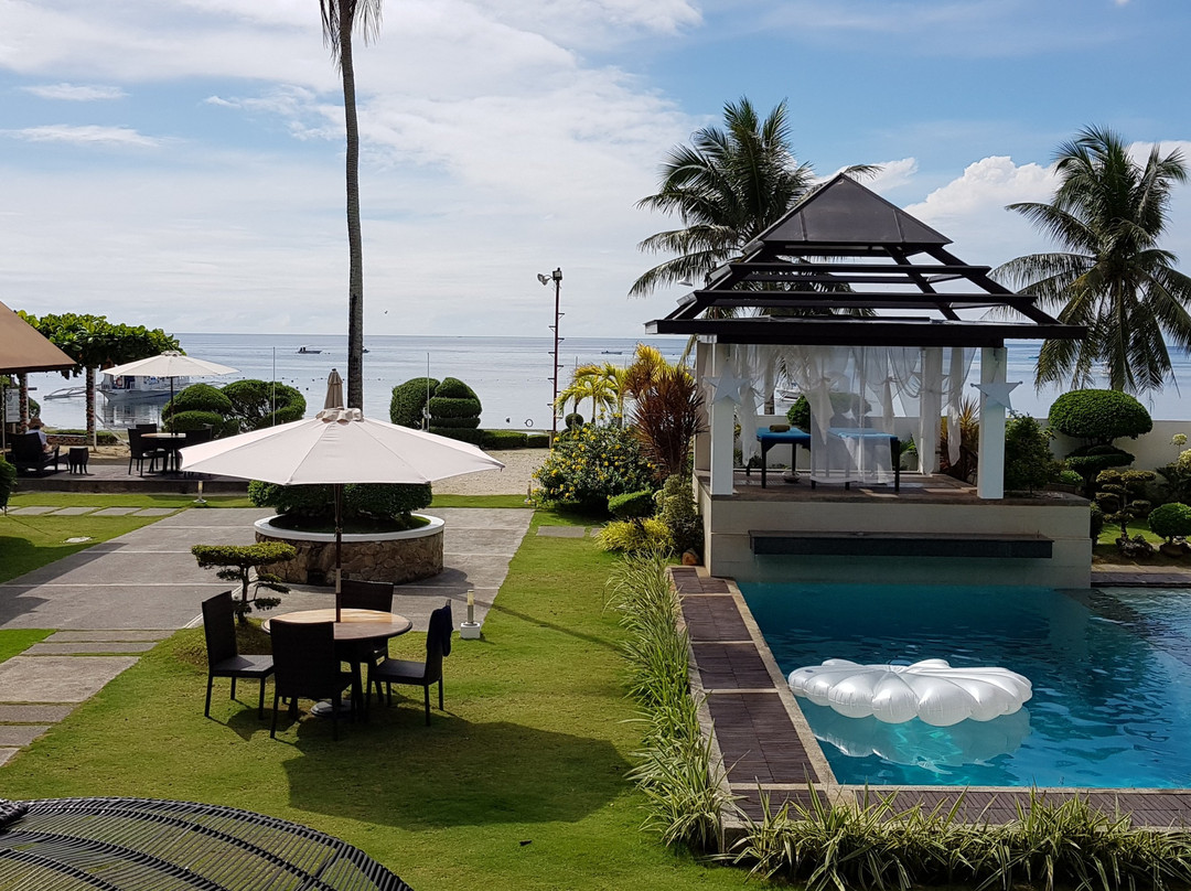 潜水穿越度假酒店主图