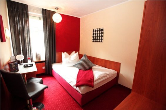 法尔肯塔酒店主图