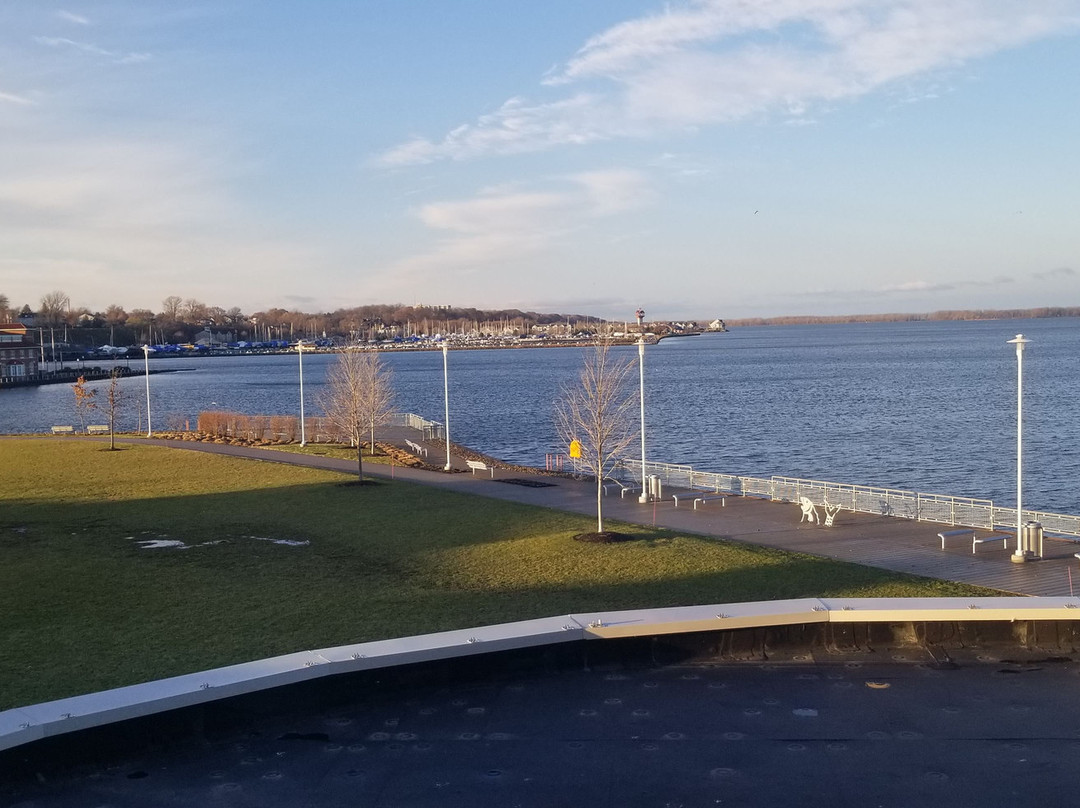 Courtyard By Marriott Erie Bayfront主图