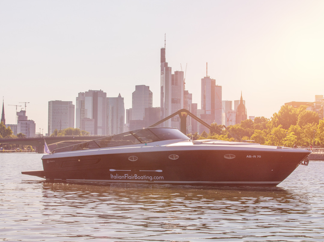 ItalianFlairBoating-法兰克福必去景点