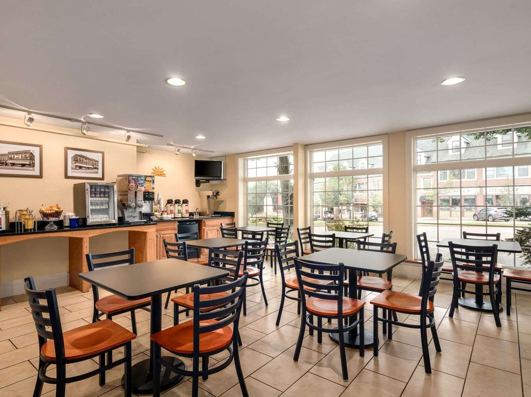 Downtown Dover Inn主图