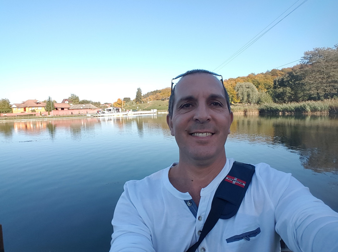 Lake Noua景点图片