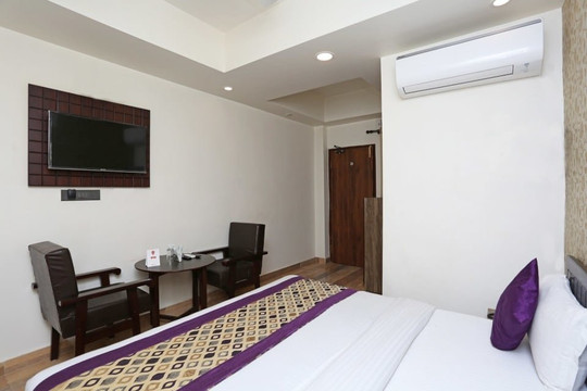 OYO 8961 Hotel RR Palace主图