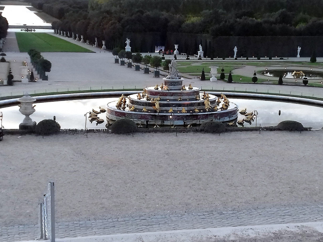 Fontaine du Point du Jour-凡尔赛必去景点