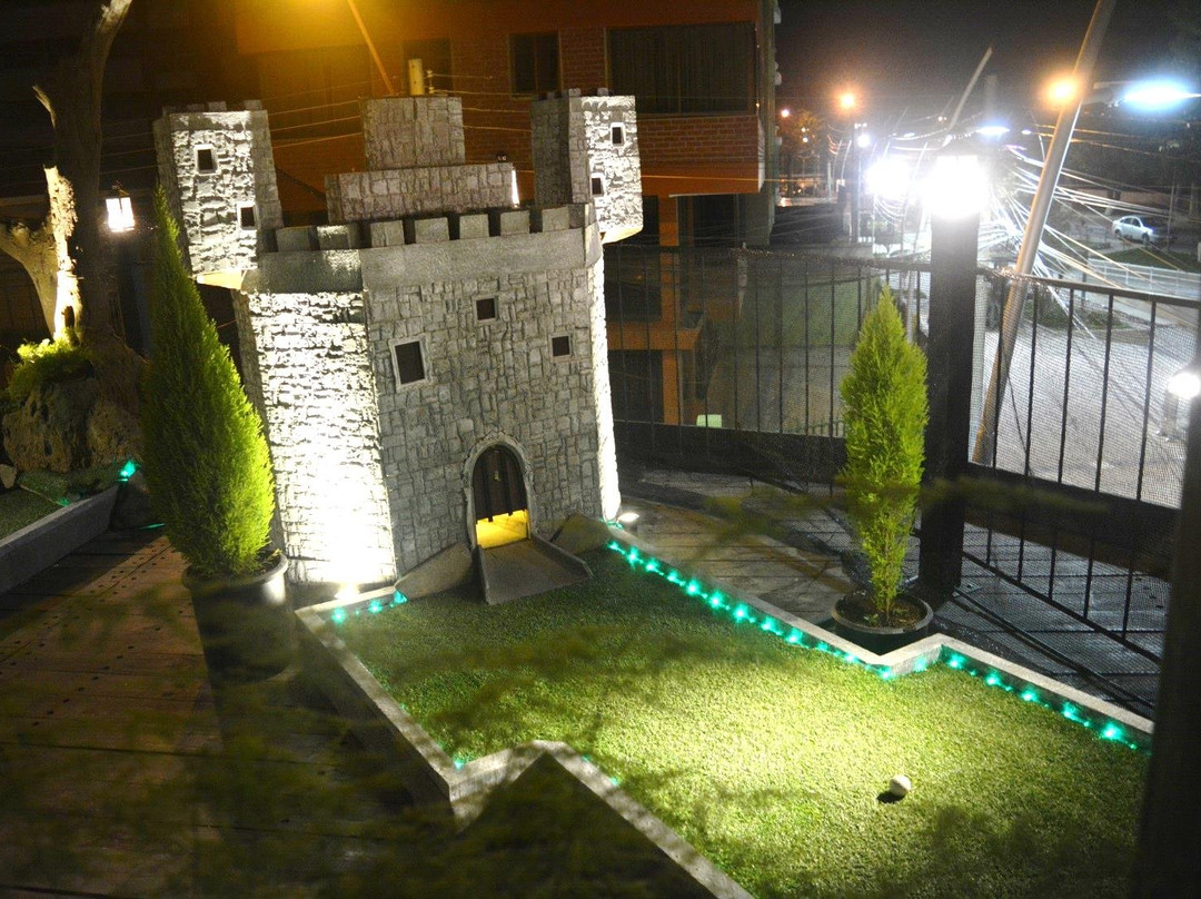 Sacaba旅游景点-Crazy Golf