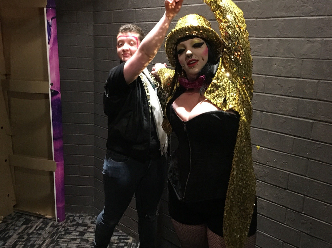 Hollywood Blvd. A Cinema, Bar, & Eatery-Woodridge必去景点