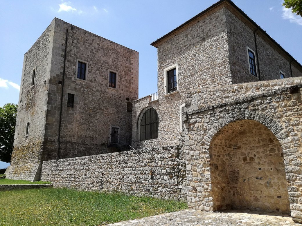 Sant'Angelo dei Lombardi旅游攻略图片