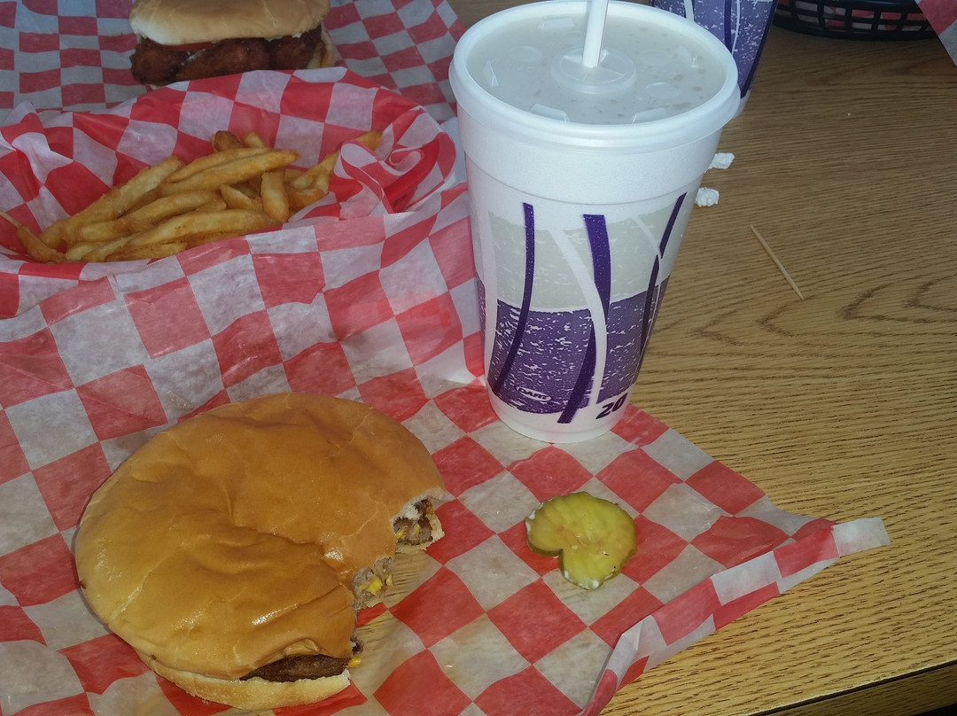 Avinger餐馆和美食-Hawkins Family Restaurant