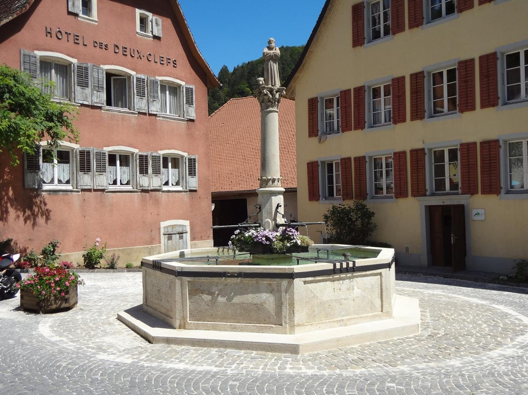Saint-Ursanne旅游景点-Fontaine du Mai