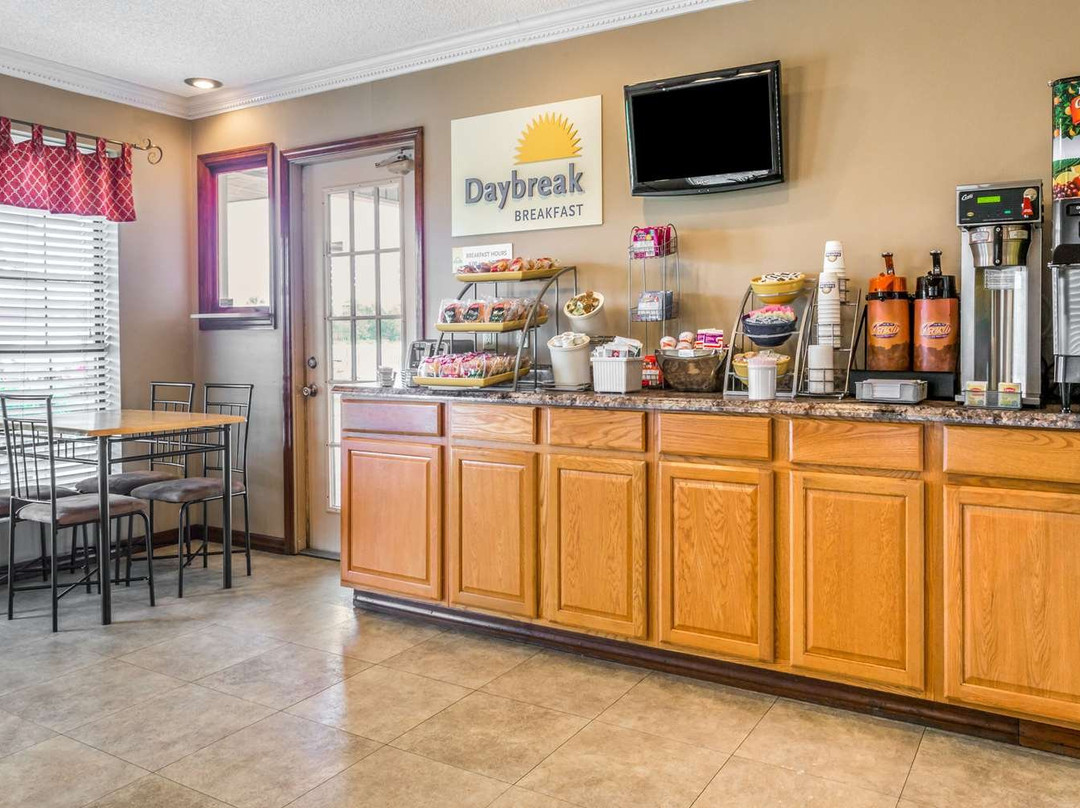 Days Inn by Wyndham Madison主图