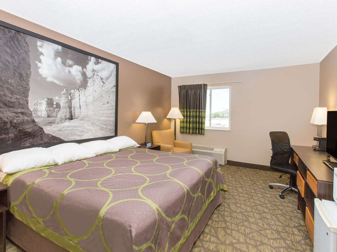 Super 8 by Wyndham Belleville主图