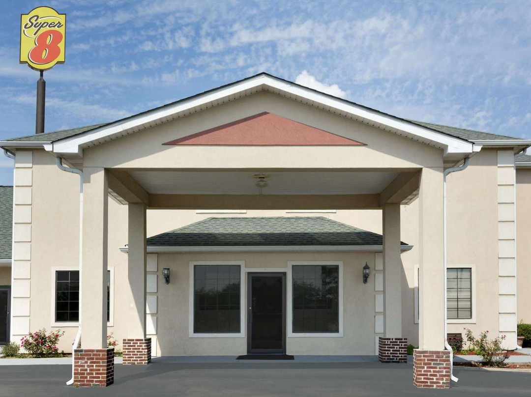 Super 8 by Wyndham Chatsworth/Dalton主图