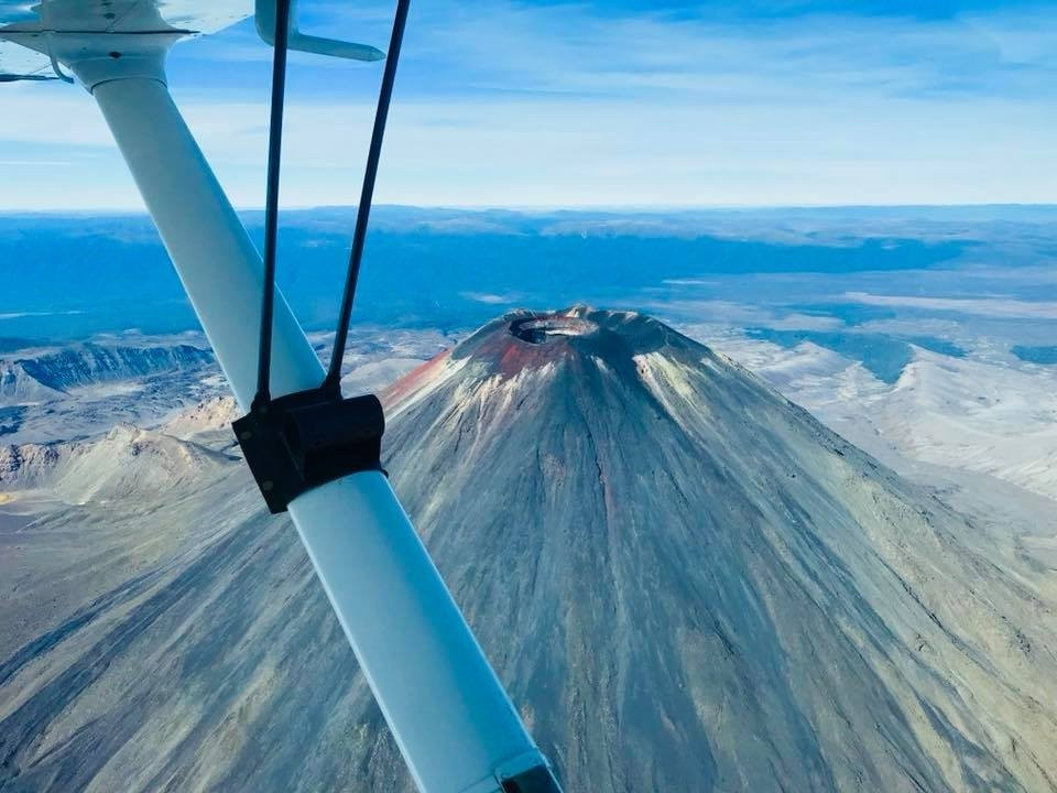 Mountain Air Scenic Flights Day Tour景点图片