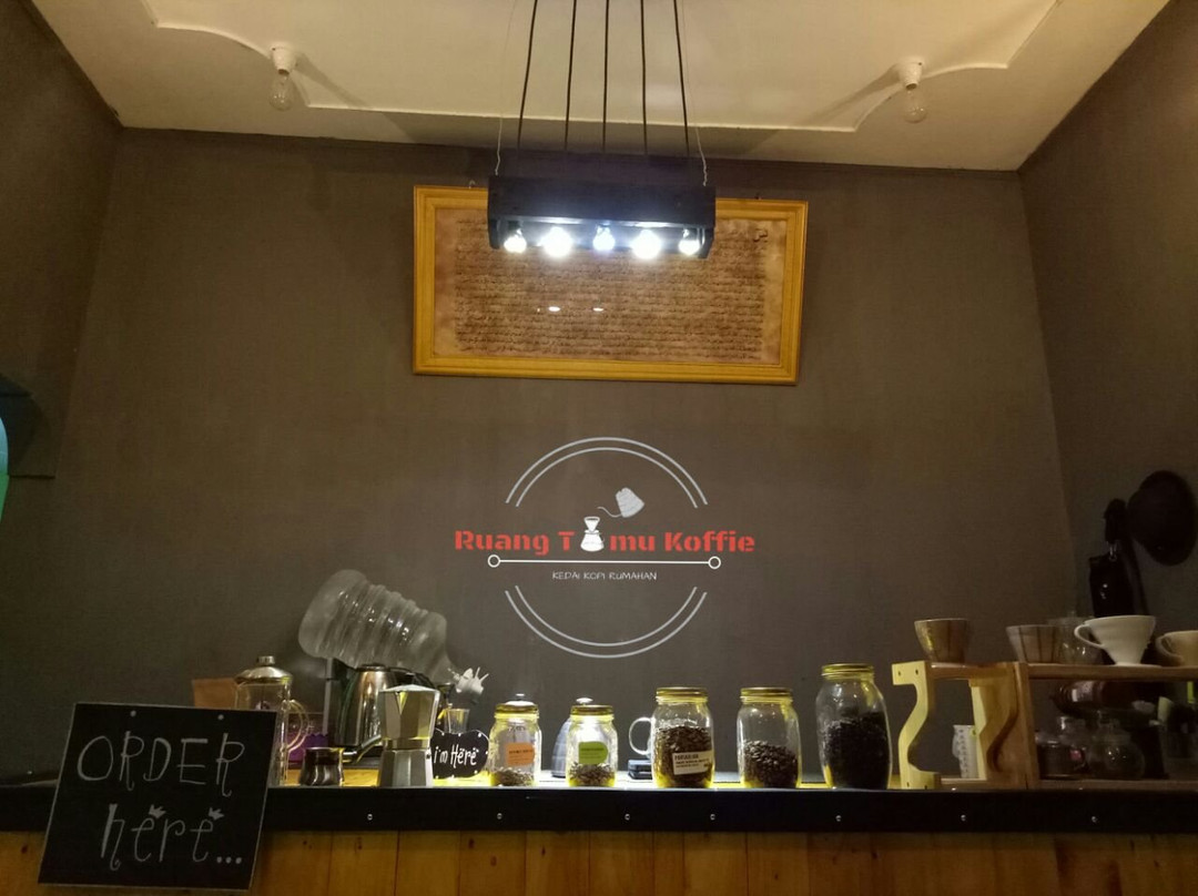 Ruang tamu Koffie & Seblak De Teraz