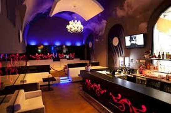 Room 13 Club-华沙必去景点