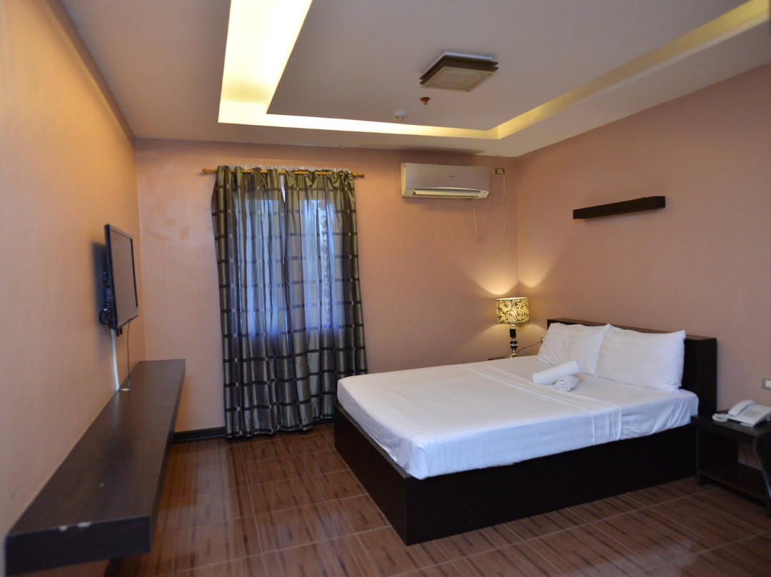 Calaguas Gateway Hotel主图