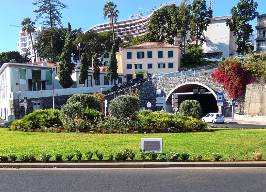 Túnel das Poças do Gomes-沙尔必去景点