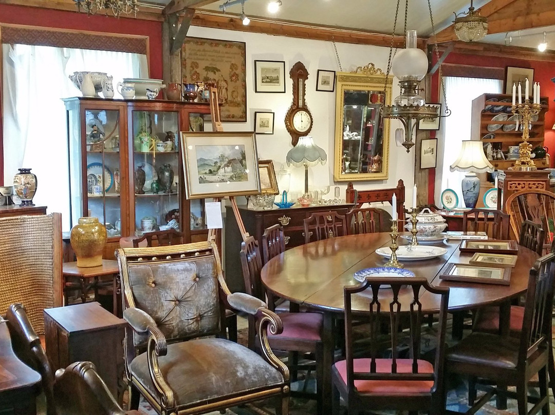 Sunnyside Antiques景点图片