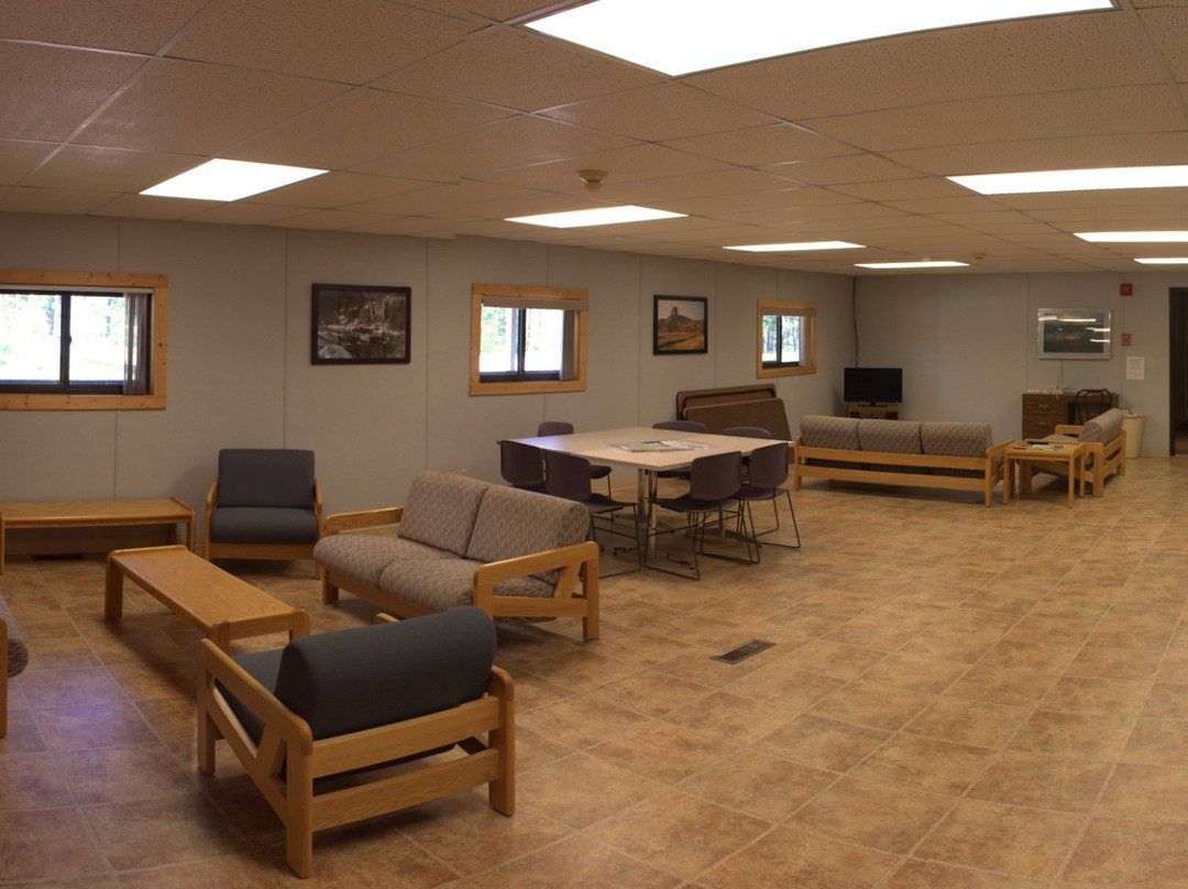 Mallo Camp and Motel主图