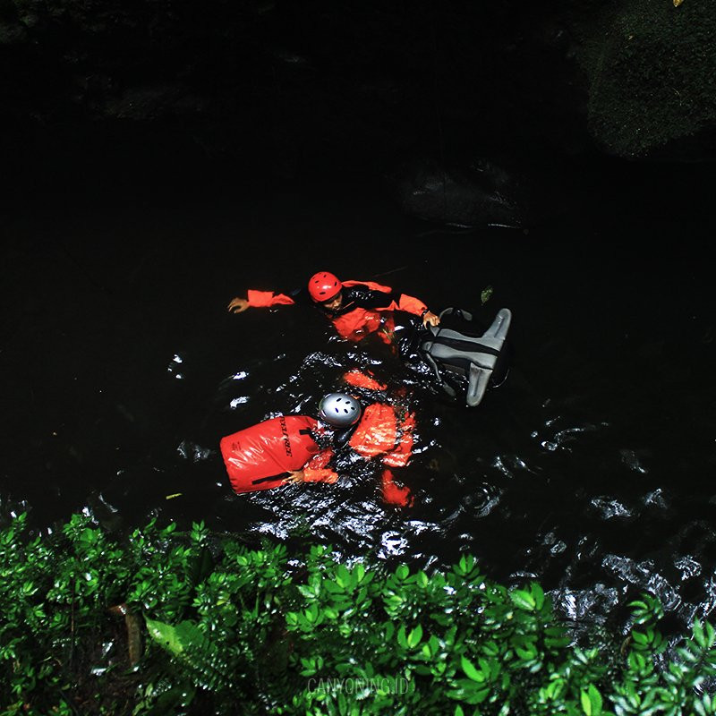 Canyoning Indonesia景点图片