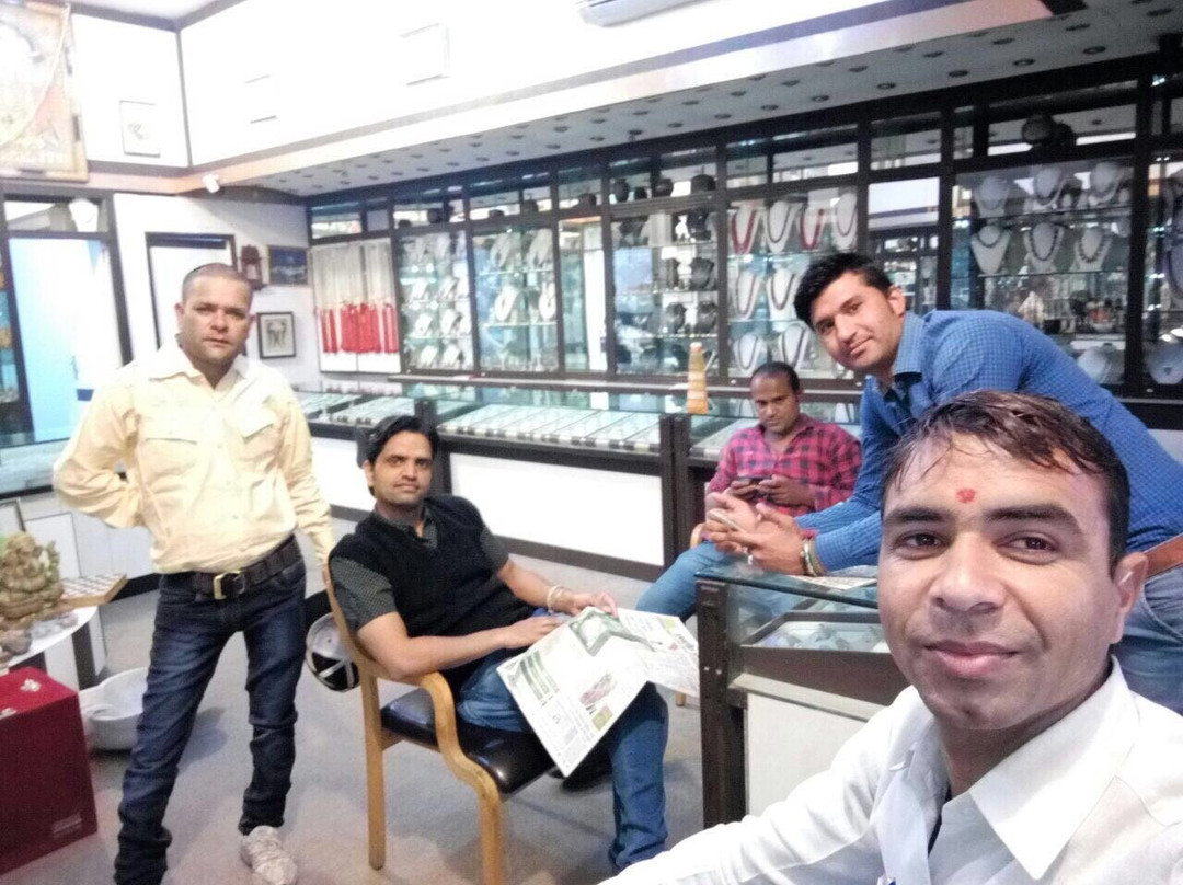 Silver & Gem Palace-斋蒲尔必去景点