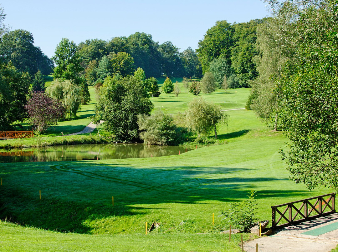 Golf de LaLargue-Mooslargue必去景点