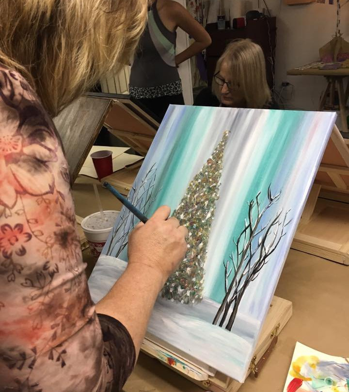 Hands On Art Studio & Gallery-罗拉必去景点