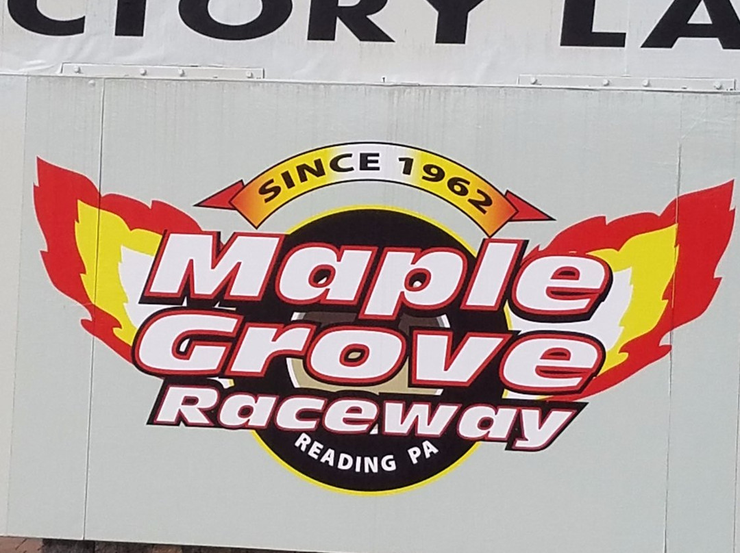 Maple Grove Raceway景点图片